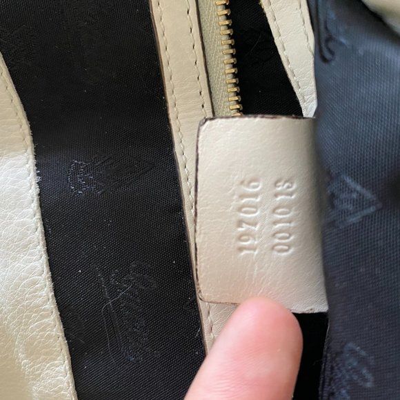 AUTHENTIC GUCCI HYSTERIA PATENT LEATHER HOBO BAG - Picture 7 of 16